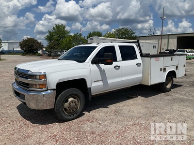 2017 Chevrolet 3500HD 4x4 Crew Cab Autocarro di servizio