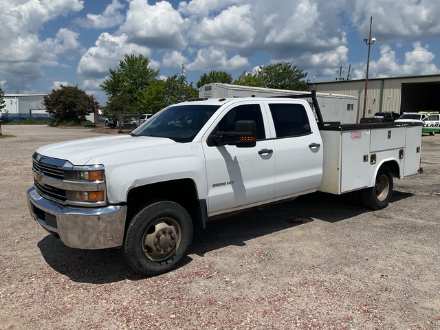 2017 Chevrolet 3500HD 4x4 Crew Cab Utility Truck