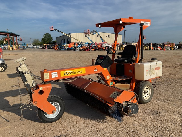 2021 Laymor SM300 Self-Propelled Broom