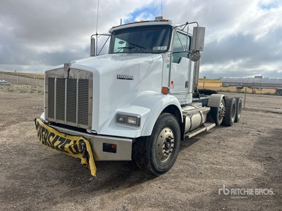 1998 Kenworth T800B Tri/A Dagcabine Trekker