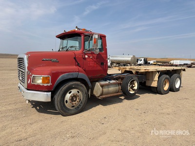1996 Ford L9000 8x4 Flatbed Truck
