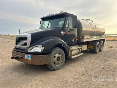 2001 Freightliner Columbia Tanker Truck