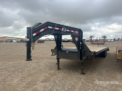 2019 PJ Trailers Equipment Trailer