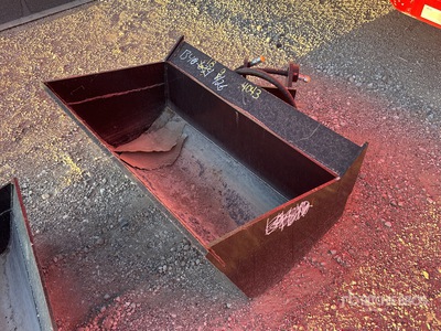 2025 D5T 36 in Hydraulic Tilting Excavator Bucket (Unused)