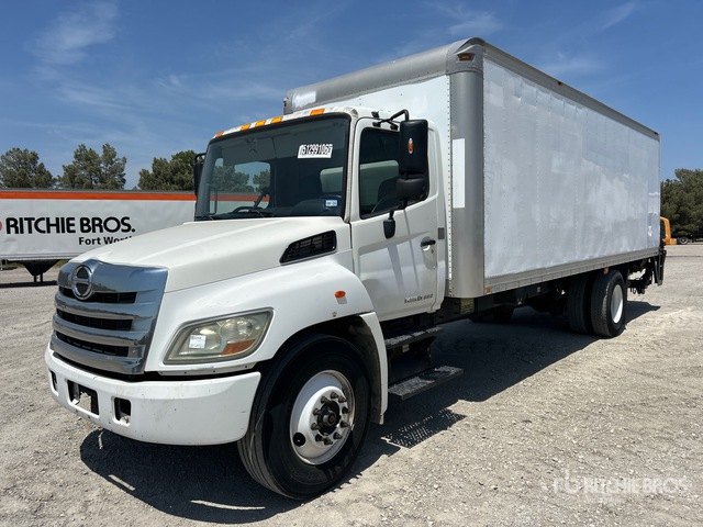 2012 Hino 338 4x2 Van Truck