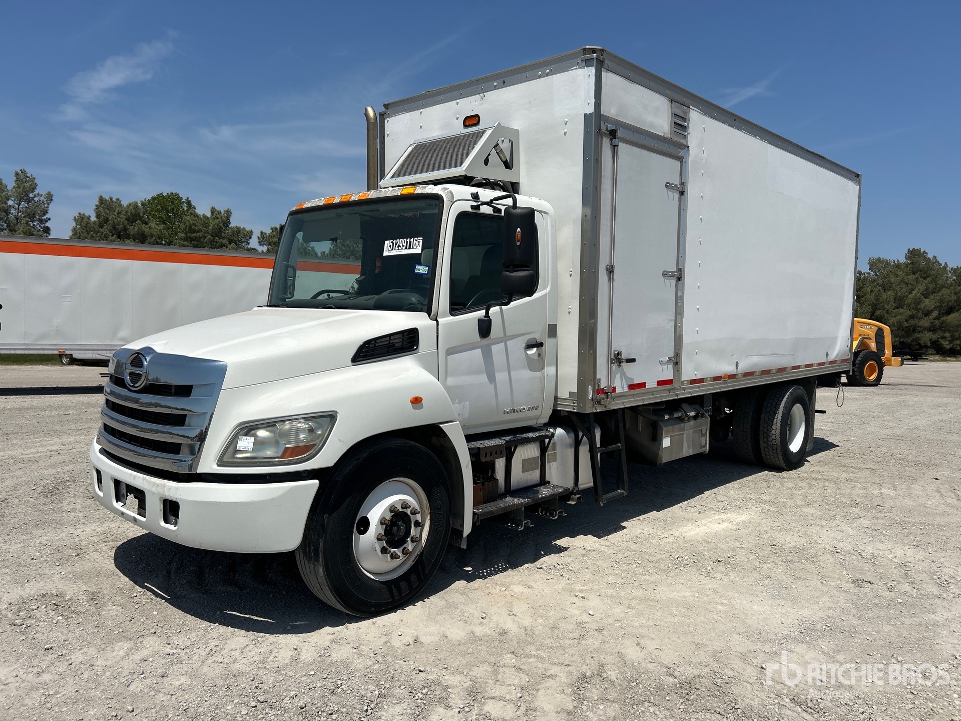 2013 Hino 338 4x2 Mobile Shredding Truck