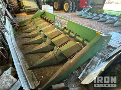 John Deere 843 8 Row 20 ft Corn Combine Header