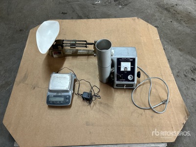 Labtronics Moisture Tester & Scales