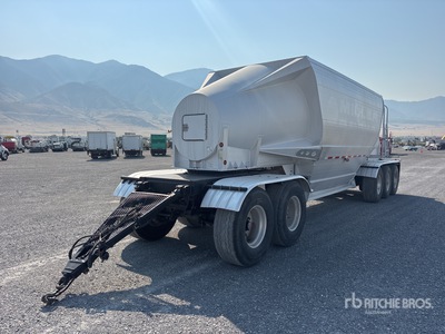 2008 Vantage 36 ft 5/Axle Dog Spread Axle Turntable Pup Aluminum strooi aanhangwagen