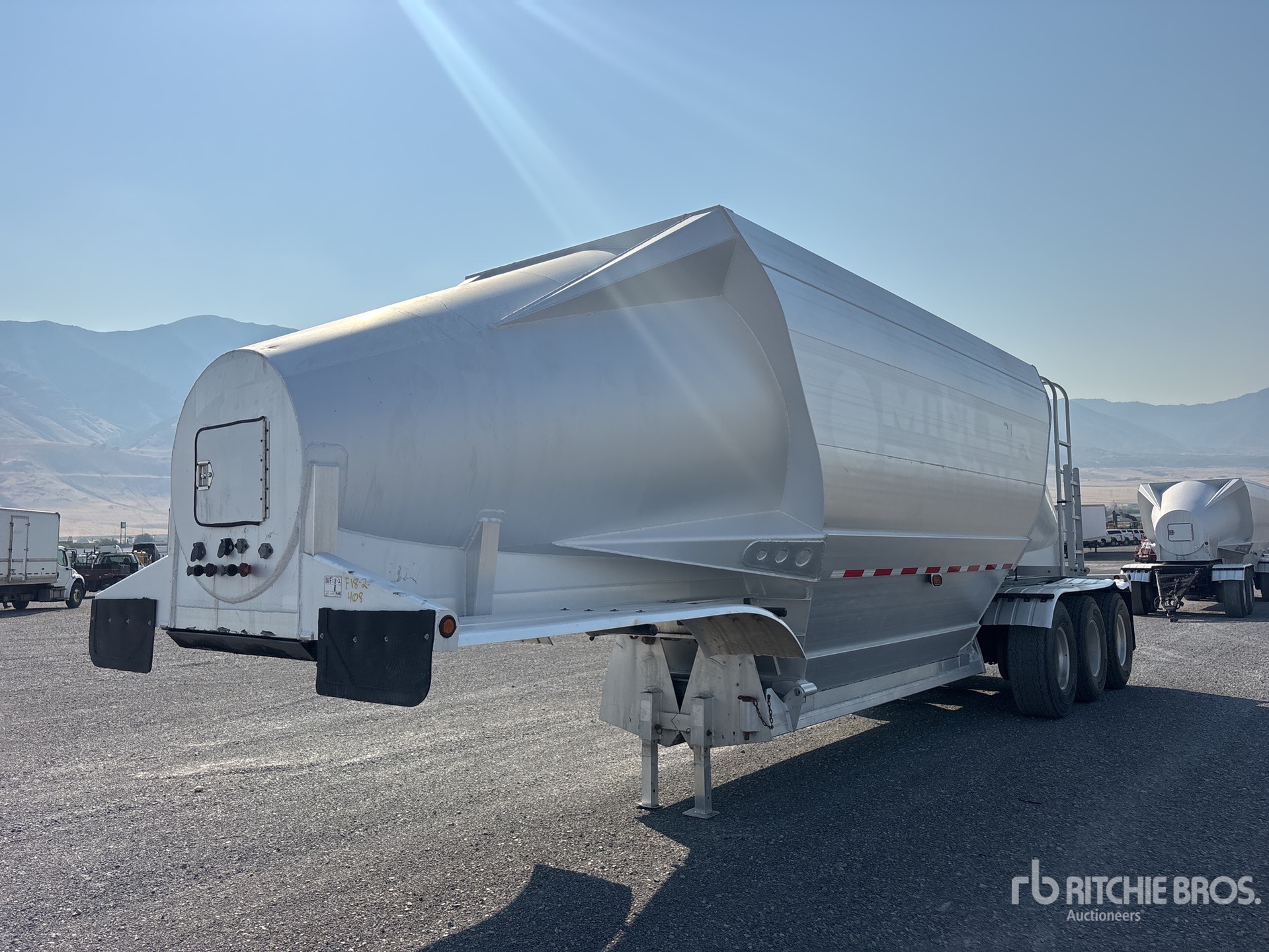 2008 Vantage 36 ft Tri/A Aluminum Belly Dump Trailer