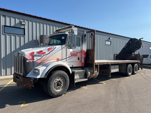 2010 Hiab 288 E-6 Hipro 15880 lb Knuckle Boom on 2012 Kenworth T800 6x4 Flatbed Truck