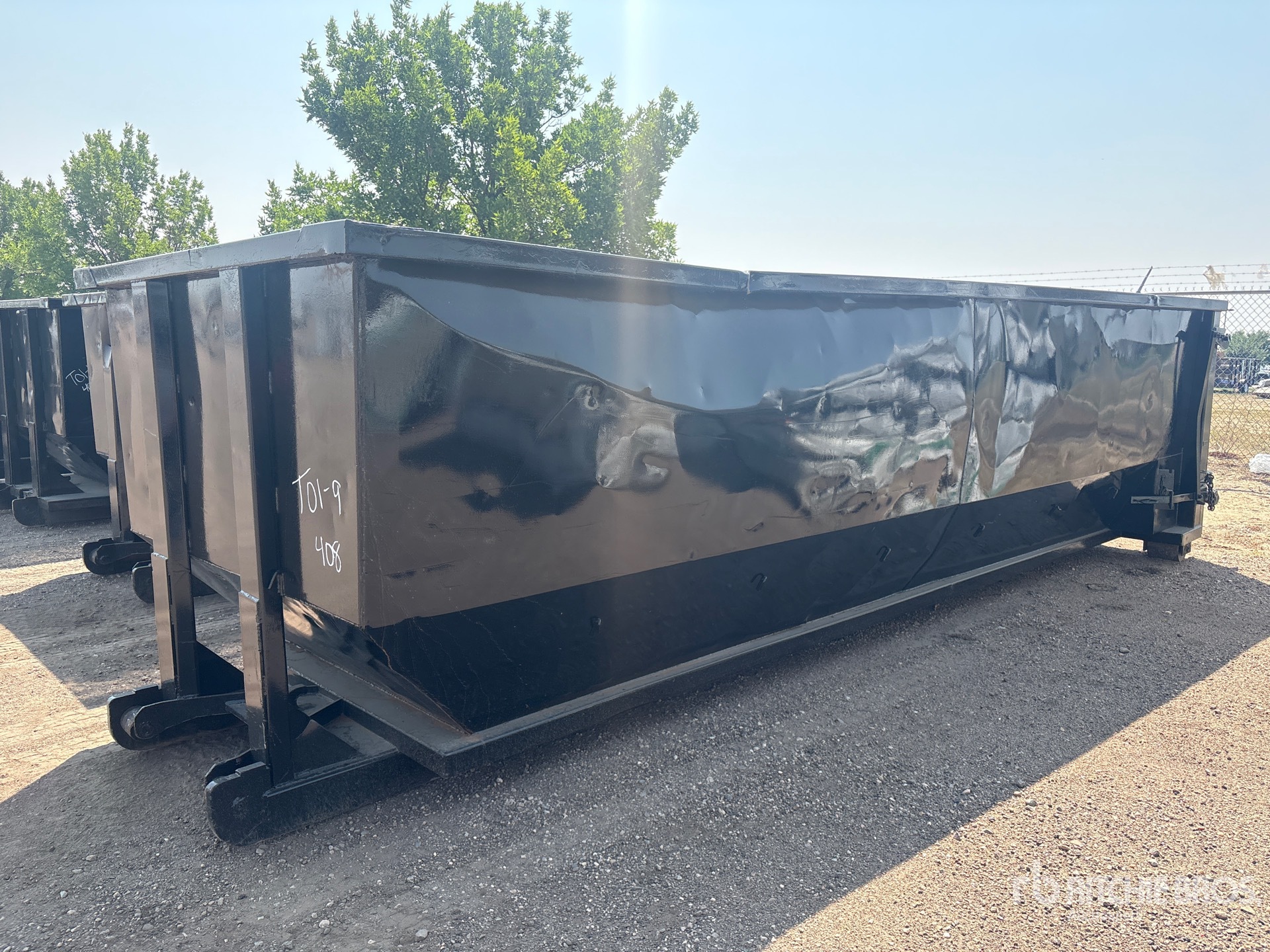 22 ft 30 cyd Roll-Off Container
