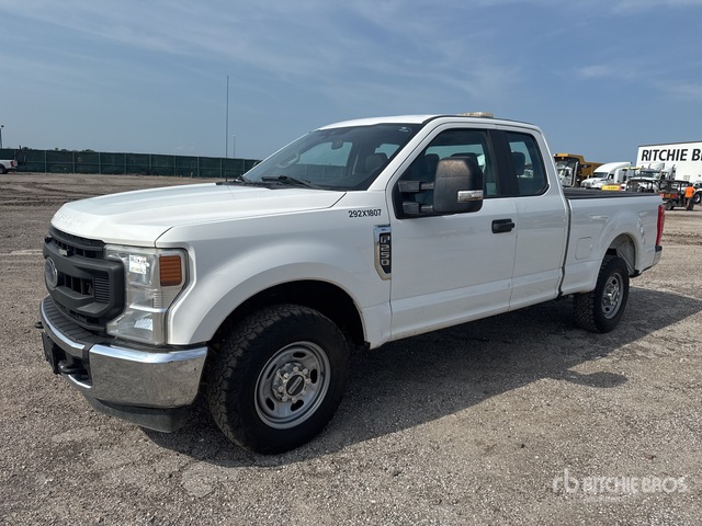 2020 Ford F-250 XL 4x2 Extended Cab Pickup