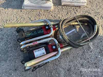 Quantity of (2) Mustang CV3500 Vibrateur à béton (Unused)
