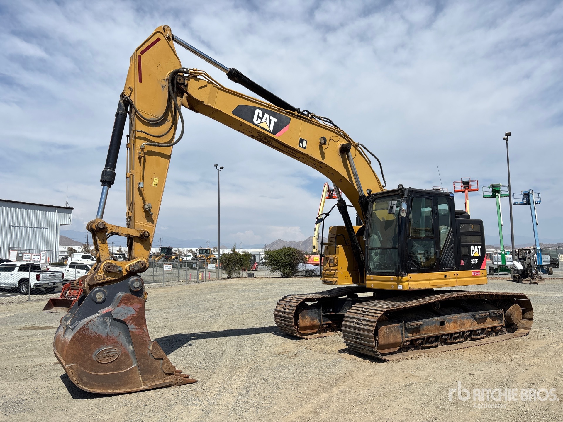 2017 Cat 335F LCR Tracked Excavator