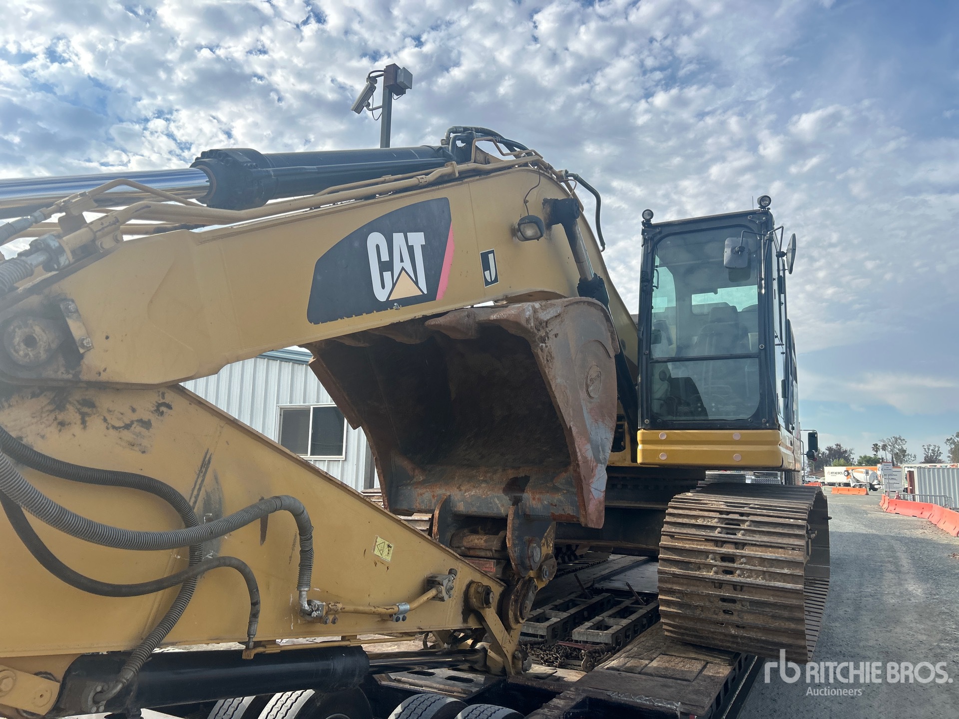 2017 Cat 335F LCR Tracked Excavator