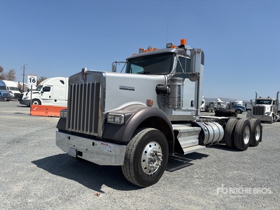 2011 Kenworth W900 6x4 トラックトラクター（T/A）