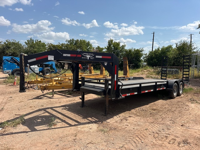 2001 Longhorn 26 ft T/A Gooseneck Equipment Trailer 2001 Longhorn 26 ft T/A Gooseneck Equipment Trailer