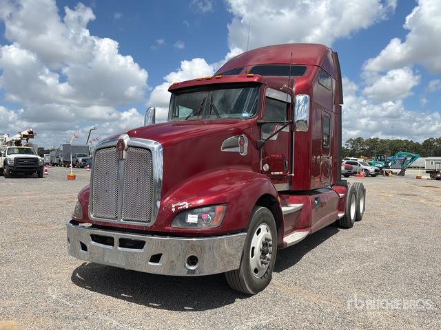 2012 Kenworth T600 6x4 T/A Sleeper Truck Tractor