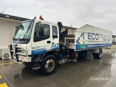 2005 Isuzu FVR900T Dump Truck with Crane