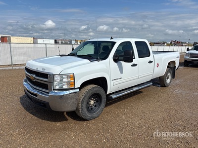2009 Chevrolet Silverado 3500HD LT 4x4 Crew Cab ピックアップ