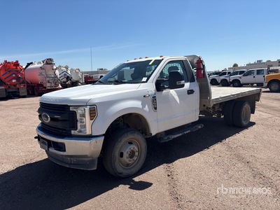 2019 Ford F-350 XL 4x4 Camion à Plateau