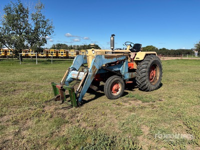 1965 Case 830 2WD Tractor