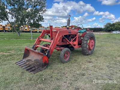 1944 Farmall M 2WD Antique Tractor