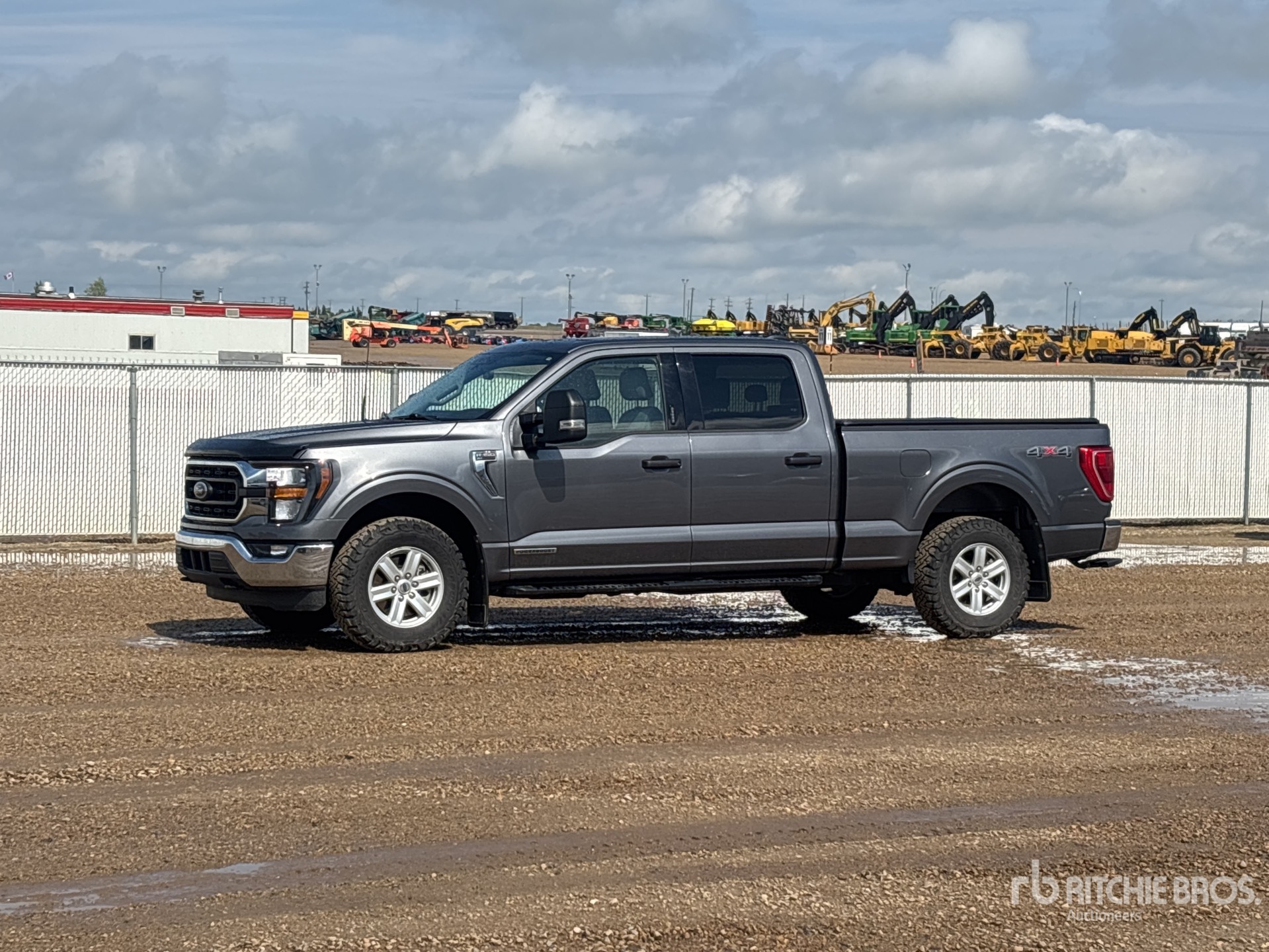 2023 Ford F-150 XLT 4x4 Crew Cab Hybrid Pickup