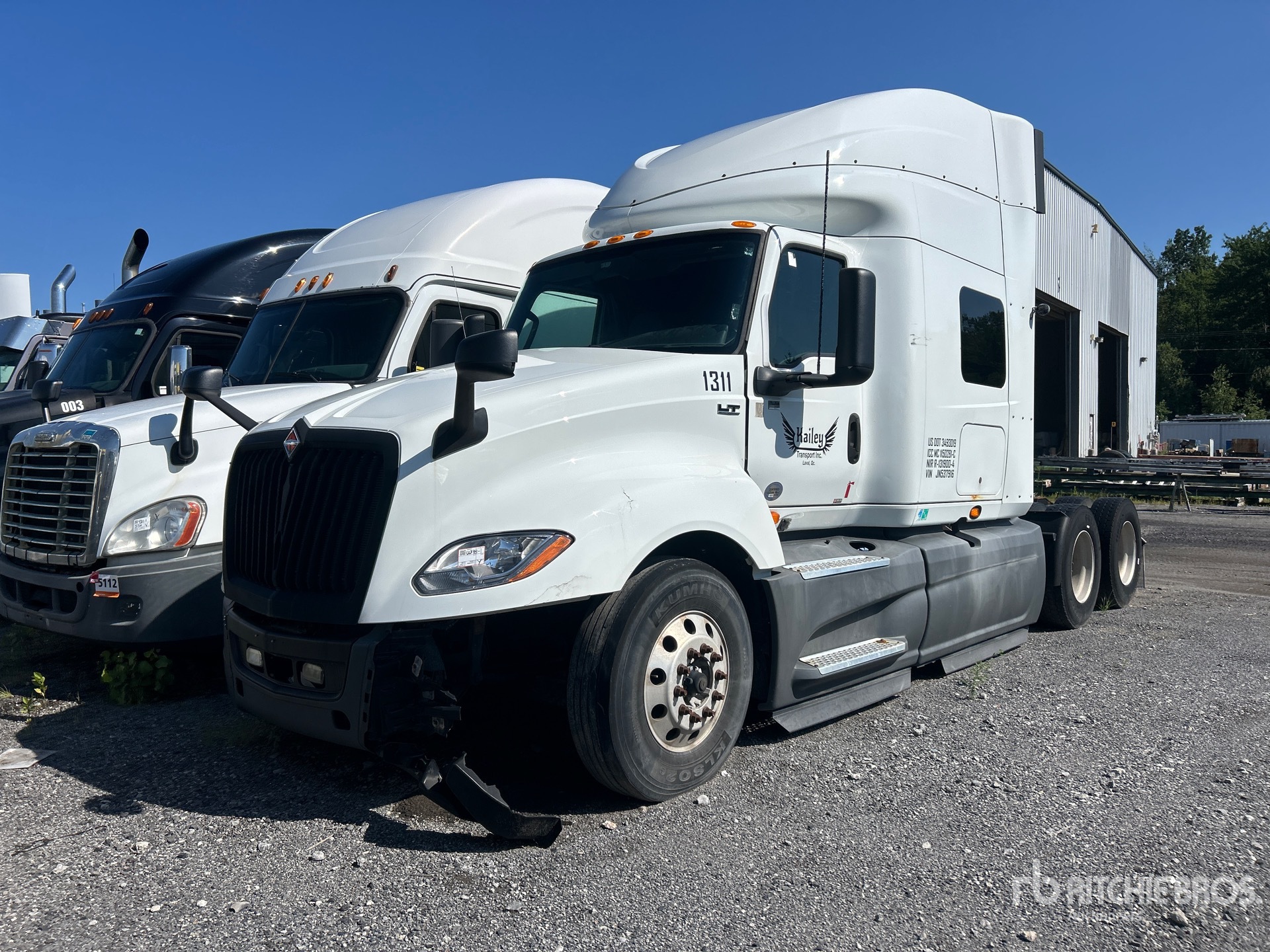 2018 International LT625 6x4 T/A Sleeper Truck Tractor