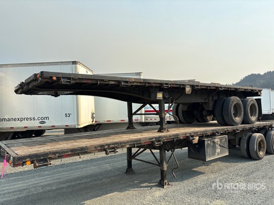 2006 Lode King 28 ft T/A Pup Flatbed Trailer