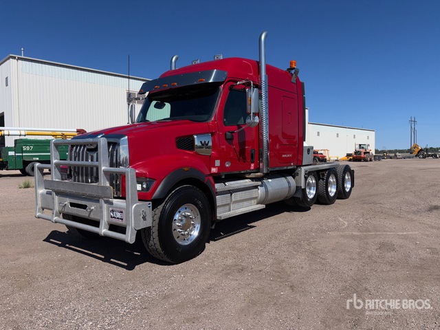 2024 Western Star 49X 8x4 Heavy Haul Tri/A Sleeper Truck Tractor