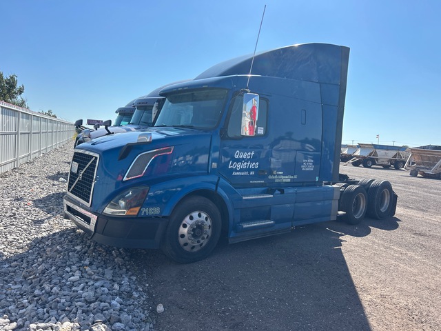 2016 Volvo VNL 6x2 T/A Sleeper Truck Tractor