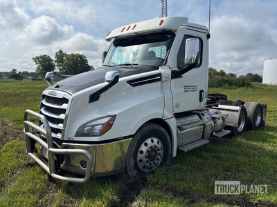 2024 Freightliner Cascadia 6x4 T/A Day Cab Truck Tractor