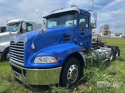 2016 Mack CXU613 6x4 تراكتور شاحنة نهارية (ثنائية المحور)