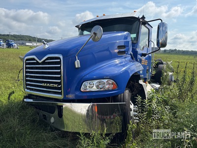 2016 Mack CXU613 6x4 T/A Day Cab Truck Tractor (Inoperable)