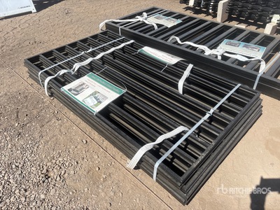 Quantity of (10) 5.9 ft x 3.3 ft Black Galvanized Steel Clôture