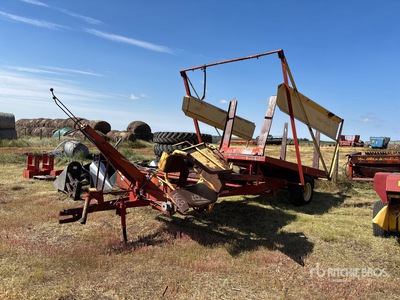 New Holland 1000 S/A Bale Mover