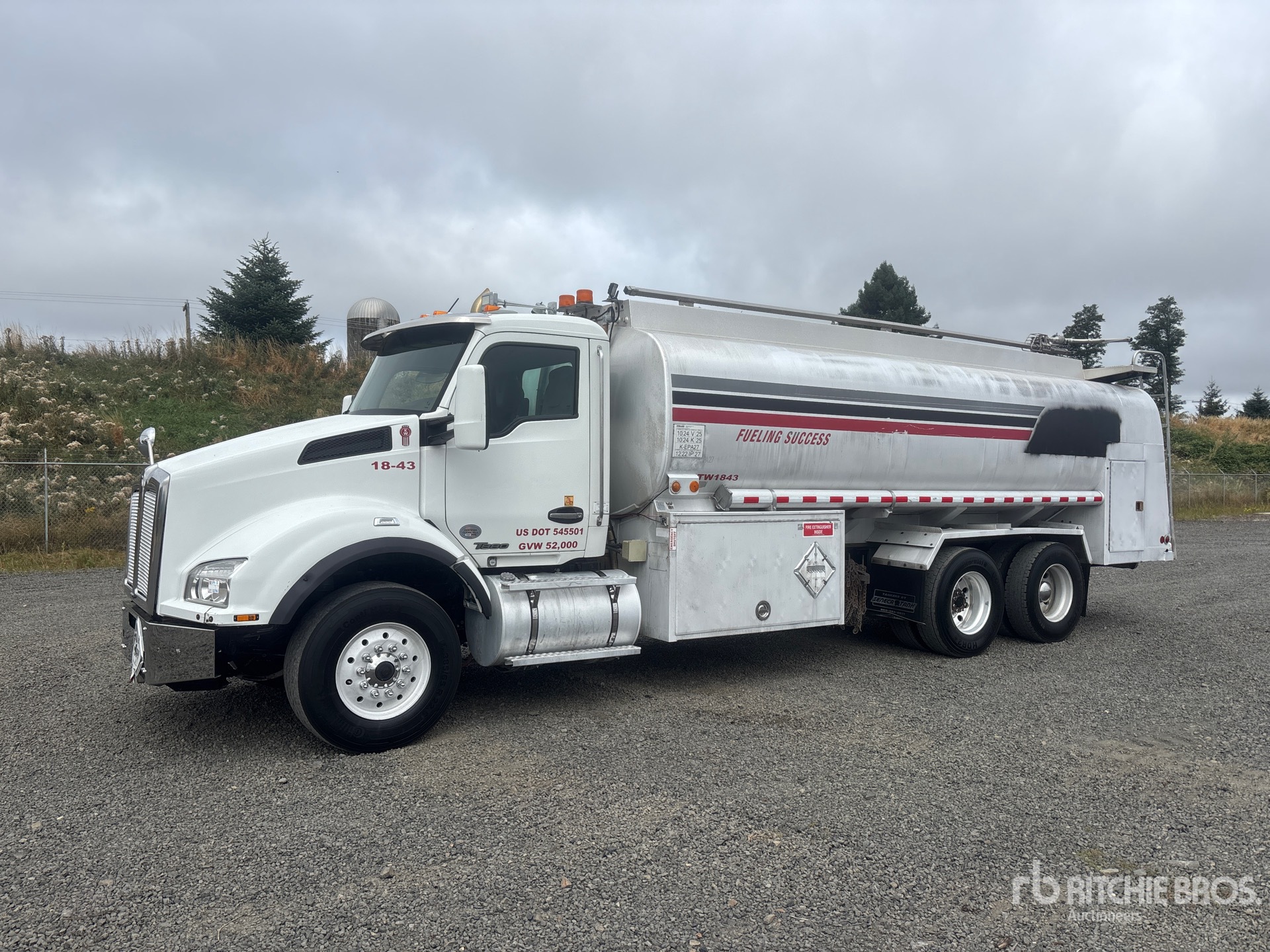 2018 Kenworth T880 4500 gal 6x4 Fuel Truck