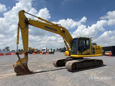 2013 Komatsu PC210LC-10 Excavadora Hidraulica / Tracked Excavator