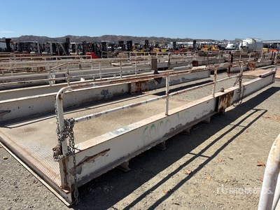 2006 Landing Platform 32 ft 2 in x 121 in
