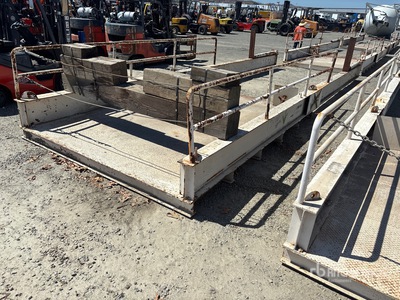 2009 Landing Platform 32ft x 120in