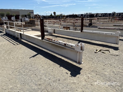 Landing Platform 32ft1inx 121in