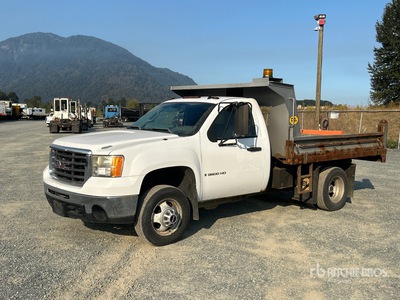 2009 GMC Sierra 3500HD 4x2 Dump Truck