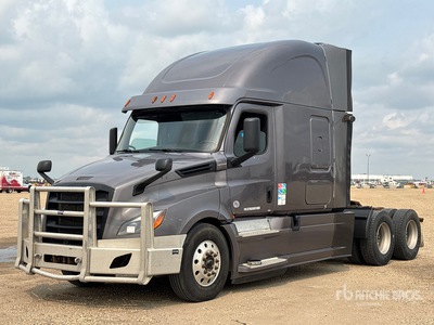 2018 Freightliner Cascadia 126 6x4 T/A Sleeper Truck Tractor
