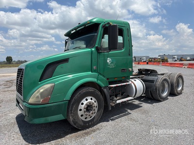 2010 Volvo VNL 6x4 Tractocamion / Day Cab Truck Tractor