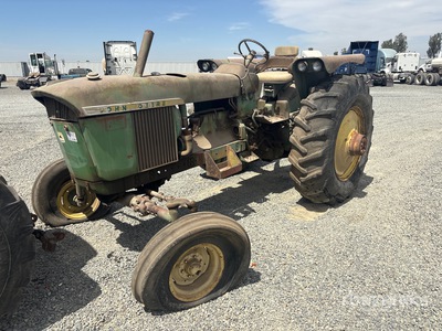 John Deere 4440 Tracteur agricole 2 roues motrices (Inoperable)