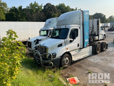 2018 Freightliner Cascadia CNG 6x4 T/A Dagcabine Trekker