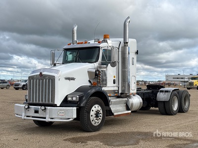 2009 Kenworth T800 6x4 Sleeper Truck Tractor