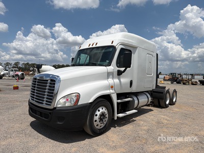 2018 Freightliner Cascadia 125 6x4 T/A Slaapcabine Trekker
